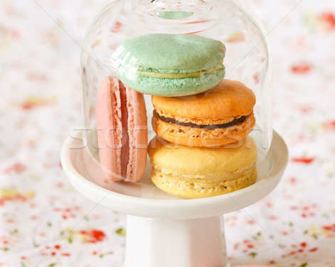 4515165_stock-photo-macarons